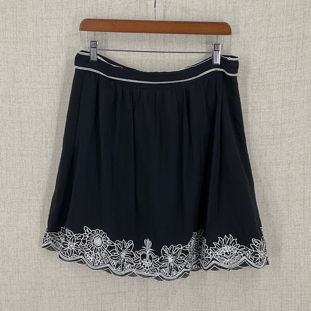 BCBGMAXAZRIA Skirt Womens S Black Cotton‎ Floral Embroidered Scalloped Mini Boho
